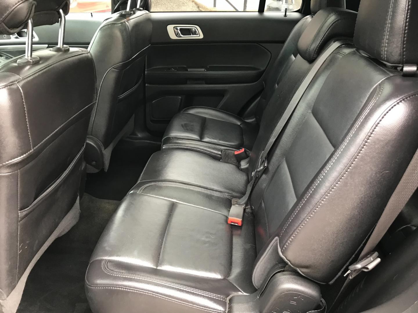 2013 Black /Black Ford Explorer XLT (1FM5K8D89DG) with an 3.5 V6 engine, Automatic transmission, located at 577 Chester Pike, Prospect Park, PA, 19076, (610) 237-1015, 39.886154, -75.302338 - Photo#21